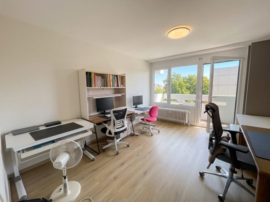 HUST Immobilien GmbH & Co. KG - Immobilienangebot - Karlsruhe / Knielingen - Wohnungen - Platz für die ganze Familie: großzügige 4-Zimmer-Wohnung mit Balkon in Knielingen