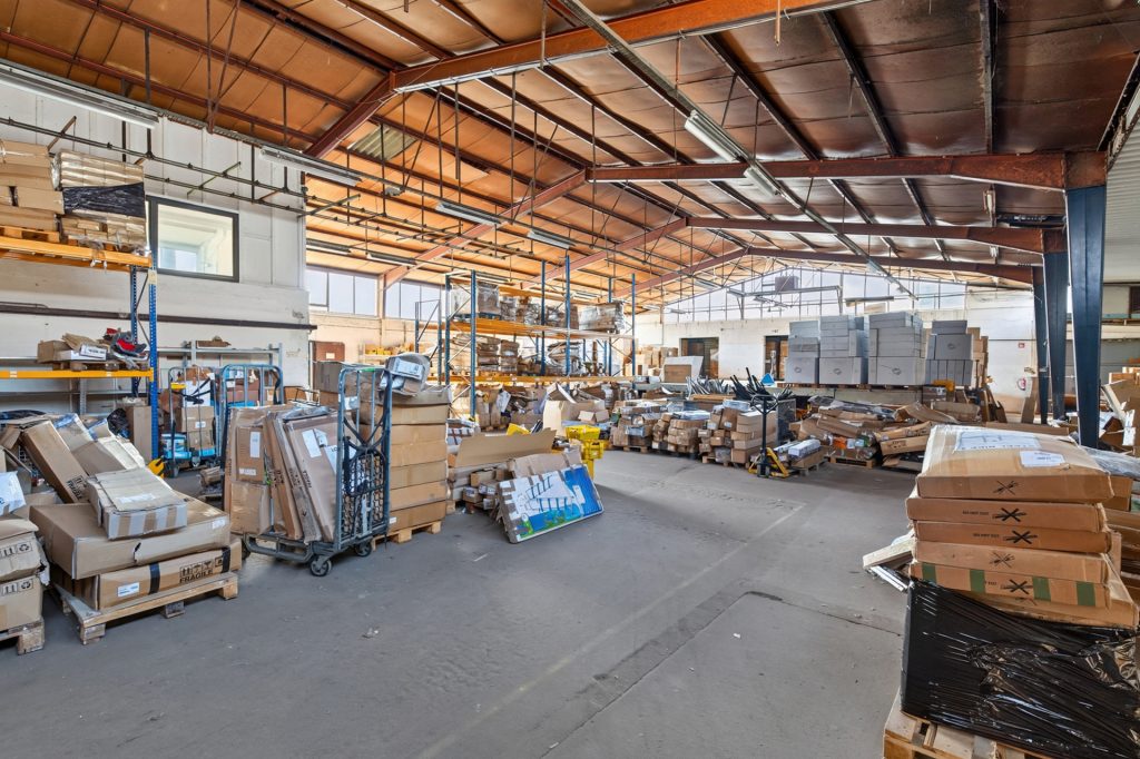 HUST Immobilien GmbH & Co. KG - Immobilienangebot - Lichtenau - Gewerbe - Vielseitiges Gewerbeareal – 6 Hallen, ca. 5.400 m² auf ca. 15.100 m² Grundstück in Lichtenau