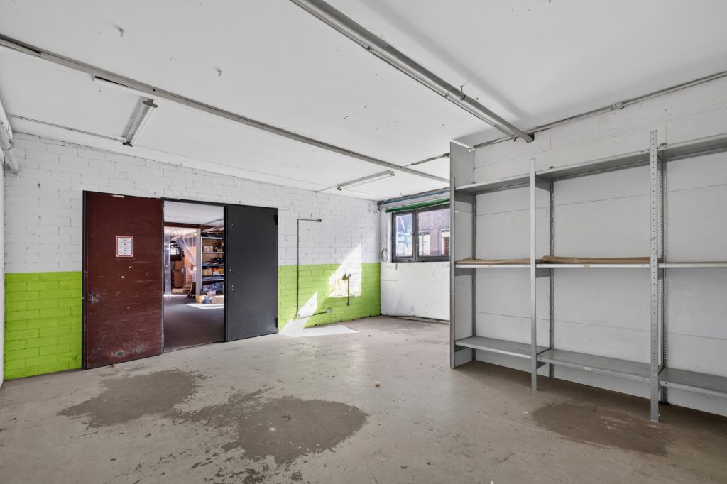 HUST Immobilien GmbH & Co. KG - Immobilienangebot - Lichtenau - Gewerbe - Vielseitiges Gewerbeareal – 6 Hallen, ca. 5.400 m² auf ca. 15.100 m² Grundstück in Lichtenau
