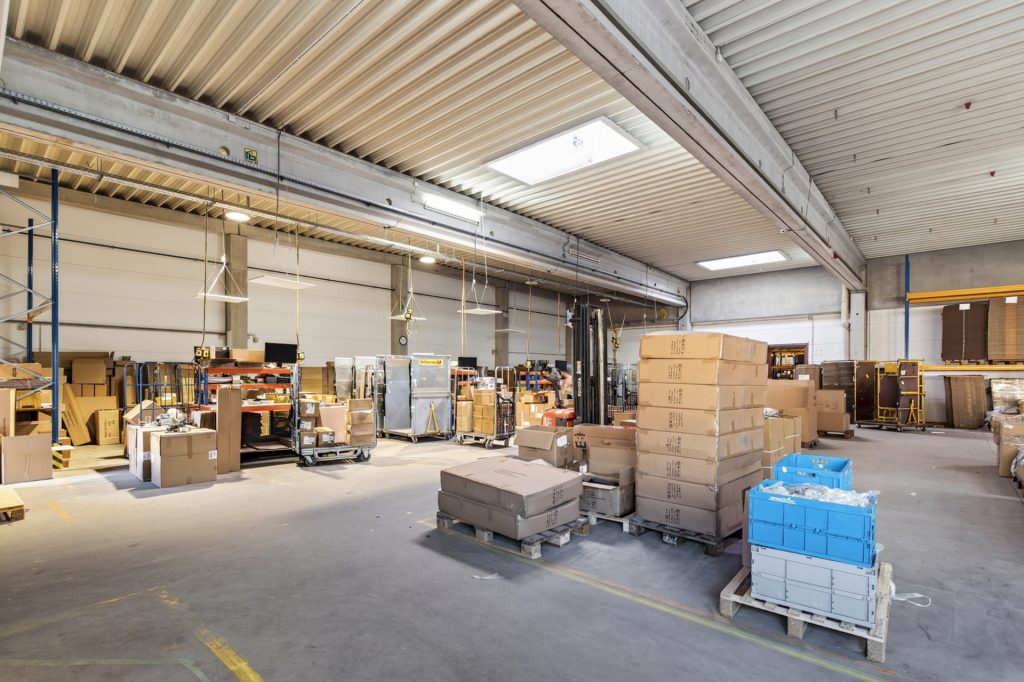 HUST Immobilien GmbH & Co. KG - Immobilienangebot - Lichtenau - Gewerbe - Vielseitiges Gewerbeareal – 6 Hallen, ca. 5.400 m² auf ca. 15.100 m² Grundstück in Lichtenau