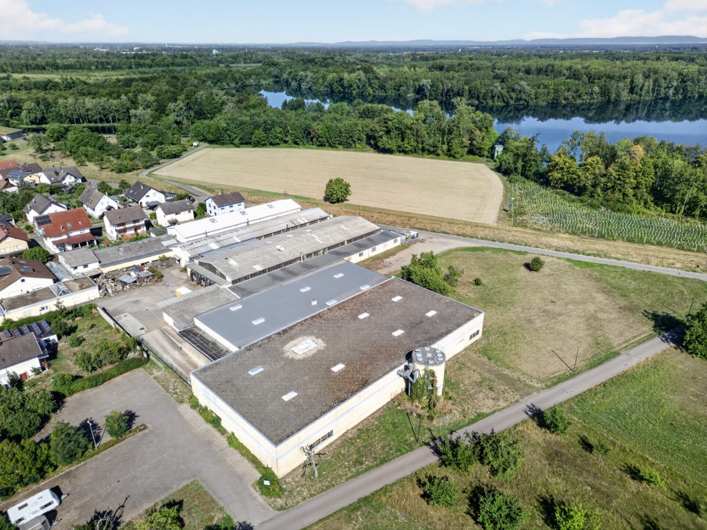 HUST Immobilien GmbH & Co. KG - Immobilienangebot - Lichtenau - Gewerbe - Vielseitiges Gewerbeareal – 6 Hallen, ca. 5.400 m² auf ca. 15.100 m² Grundstück in Lichtenau