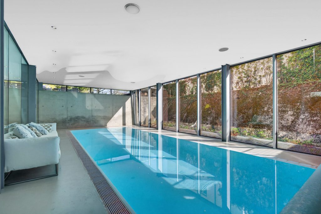 HUST Immobilien GmbH & Co. KG - Immobilienangebot - Karlsruhe - Häuser - Das Haus auf sieben Stützen – Architektenvilla am Rand der Beiertheimer Allee