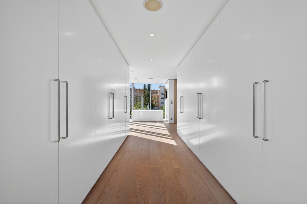 HUST Immobilien GmbH & Co. KG - Immobilienangebot - Karlsruhe - Häuser - Das Haus auf sieben Stützen – Architektenvilla am Rand der Beiertheimer Allee