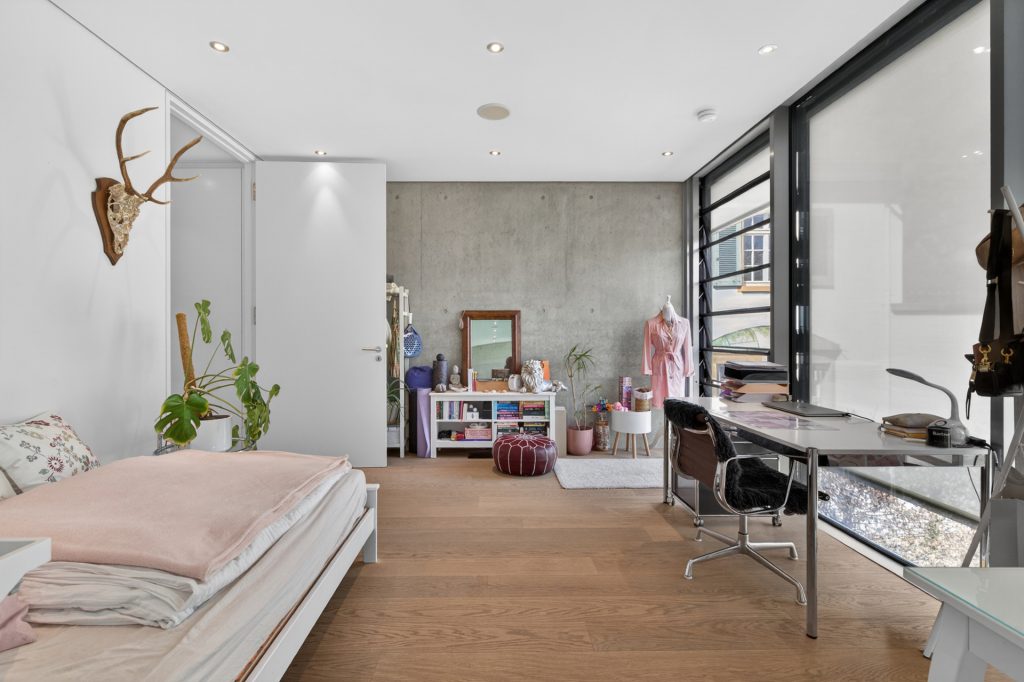 HUST Immobilien GmbH & Co. KG - Immobilienangebot - Karlsruhe - Häuser - Das Haus auf sieben Stützen – Architektenvilla am Rand der Beiertheimer Allee