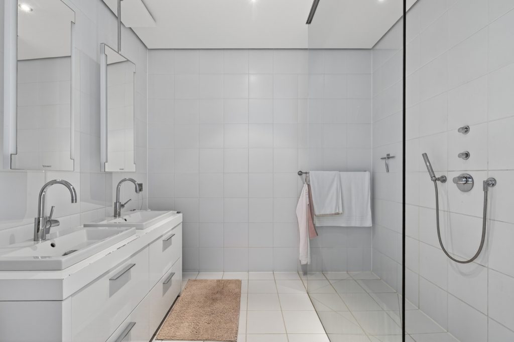 HUST Immobilien GmbH & Co. KG - Immobilienangebot - Karlsruhe - Häuser - Das Haus auf sieben Stützen – Architektenvilla am Rand der Beiertheimer Allee