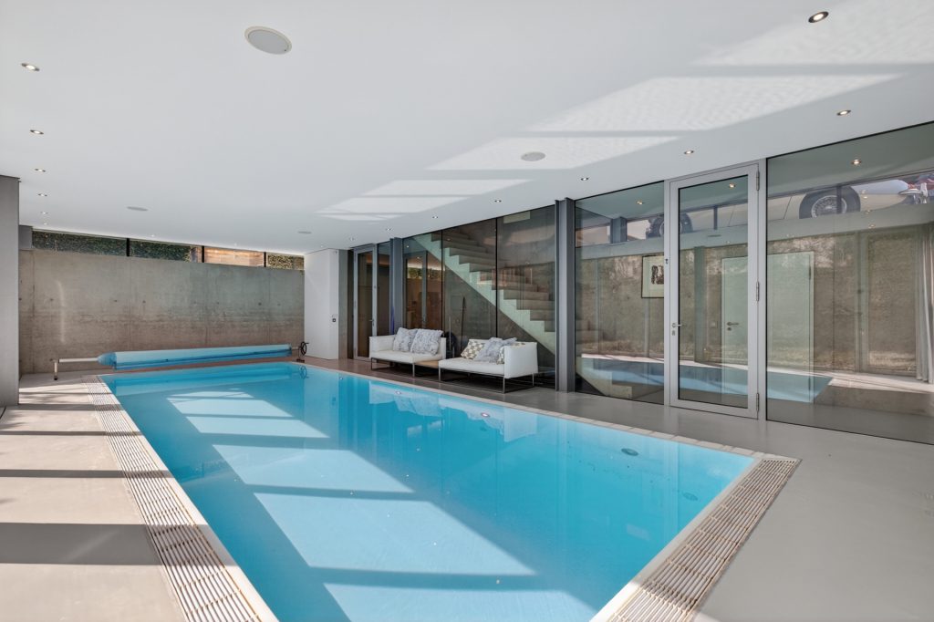 HUST Immobilien GmbH & Co. KG - Immobilienangebot - Karlsruhe - Häuser - Das Haus auf sieben Stützen – Architektenvilla am Rand der Beiertheimer Allee