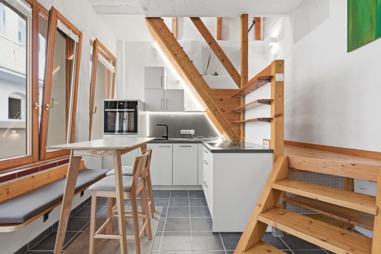 HUST Immobilien GmbH & Co. KG - Immobilienangebot - Pforzheim - Wohnungen - Tiny-House mit Klima und nahezu voll möbliert in der Südweststadt