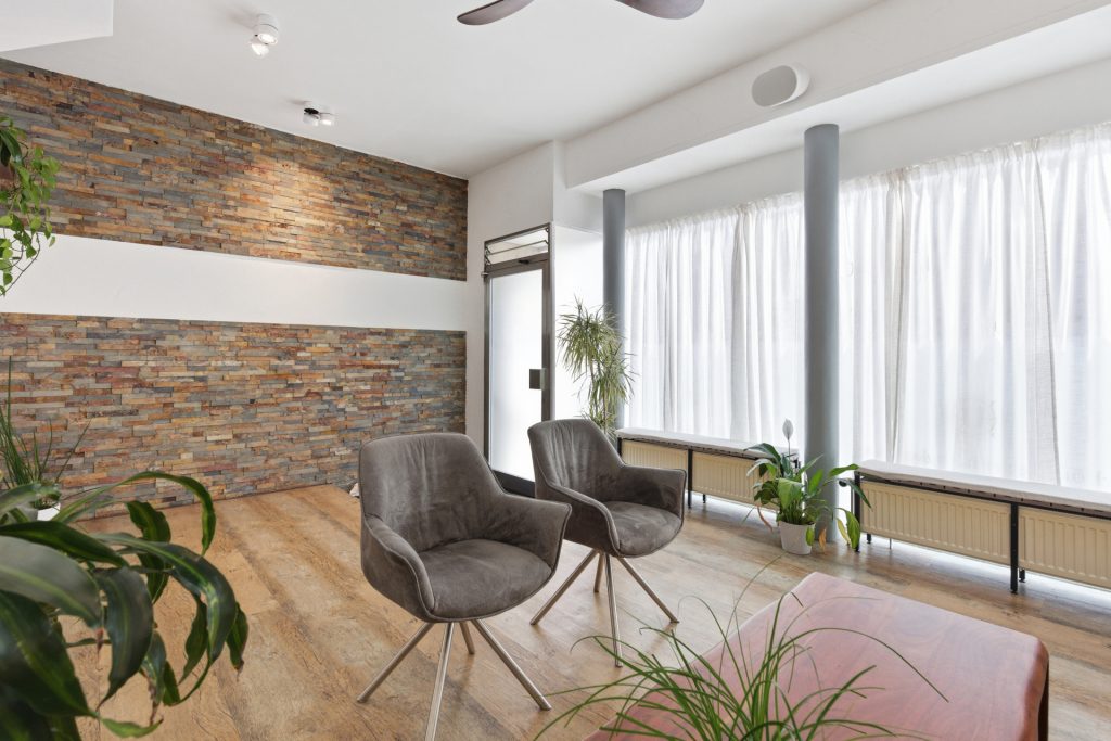HUST Immobilien GmbH & Co. KG - Immobilienangebot - Pforzheim - Gewerbe - Leerstehender Laden in der Südweststadt - Sofort bezugsfrei!