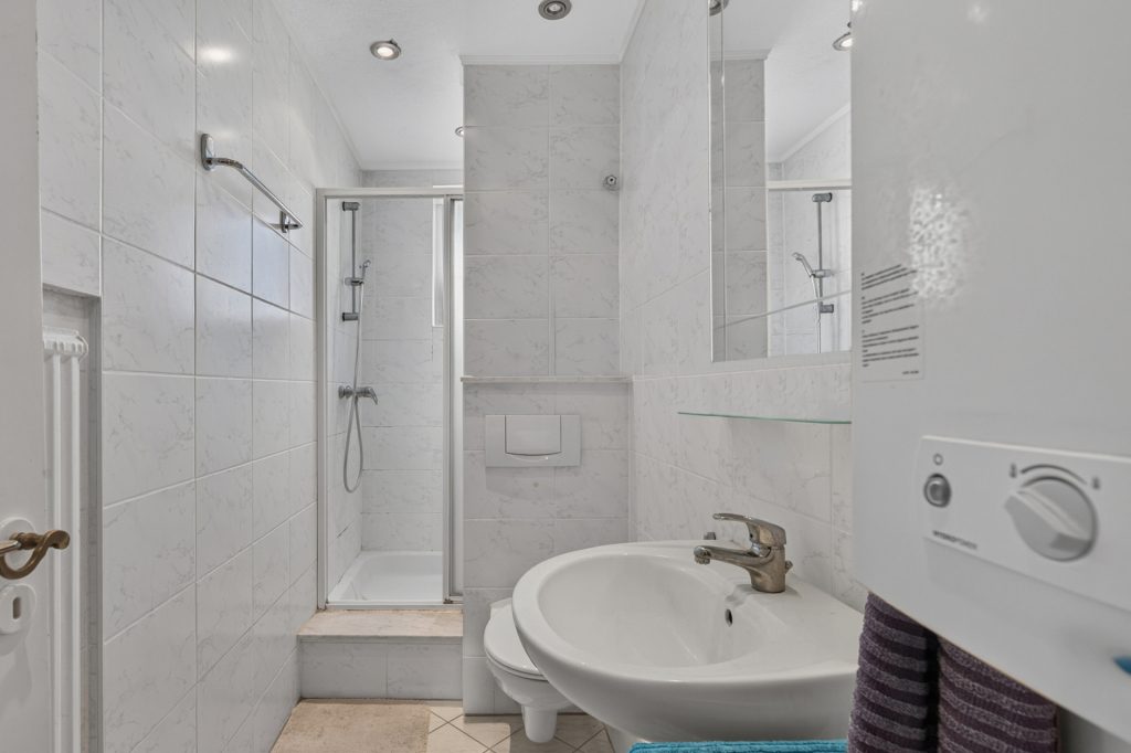 HUST Immobilien GmbH & Co. KG - Immobilienangebot - Karlsruhe / Mühlburg - Wohnungen - Solide Kapitalanlage in Mühlburg: vermietete 2-Zimmer-Wohnung mit Balkon und Fernwärme