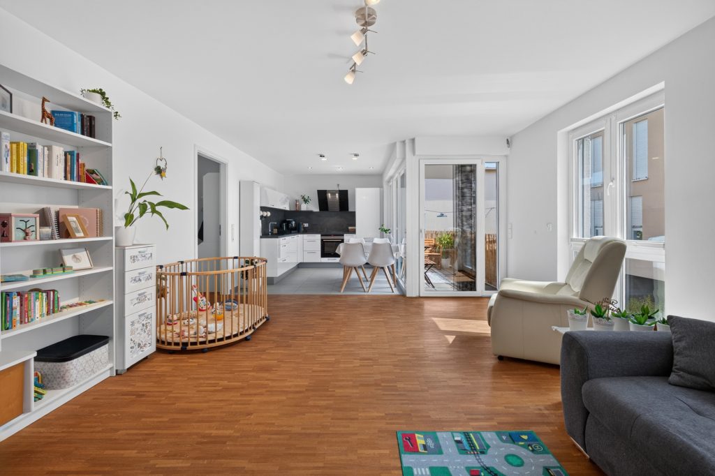 HUST Immobilien GmbH & Co. KG - Immobilienangebot - Kandel - Wohnungen - Ohne eine einzige Stufe: 3-Zimmer-Wohnung mit Aufzug bis vor die Tür und breitem TG-Stellplatz