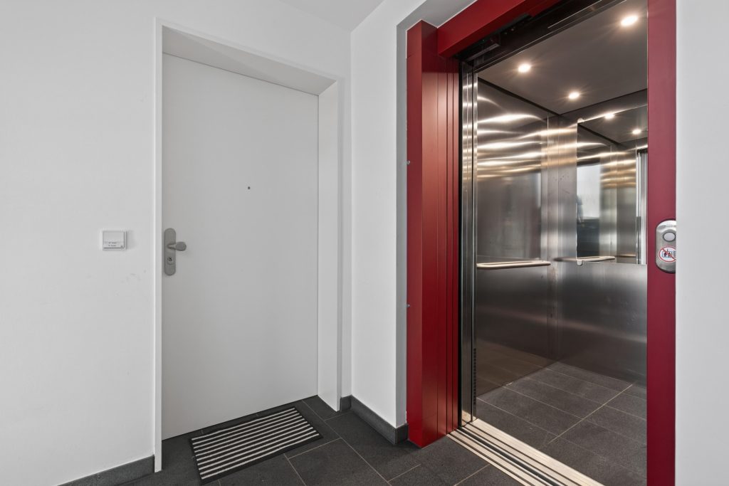 HUST Immobilien GmbH & Co. KG - Immobilienangebot - Kandel - Wohnungen - Ohne eine einzige Stufe: 3-Zimmer-Wohnung mit Aufzug bis vor die Tür und breitem TG-Stellplatz