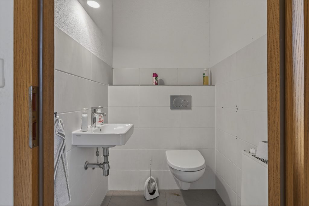HUST Immobilien GmbH & Co. KG - Immobilienangebot - Rheinstetten / Forchheim - Häuser - Bestandshaus zum Abriss mit 979 m² Baugrund – seltene Chance in Rheinstetten-Forchheim