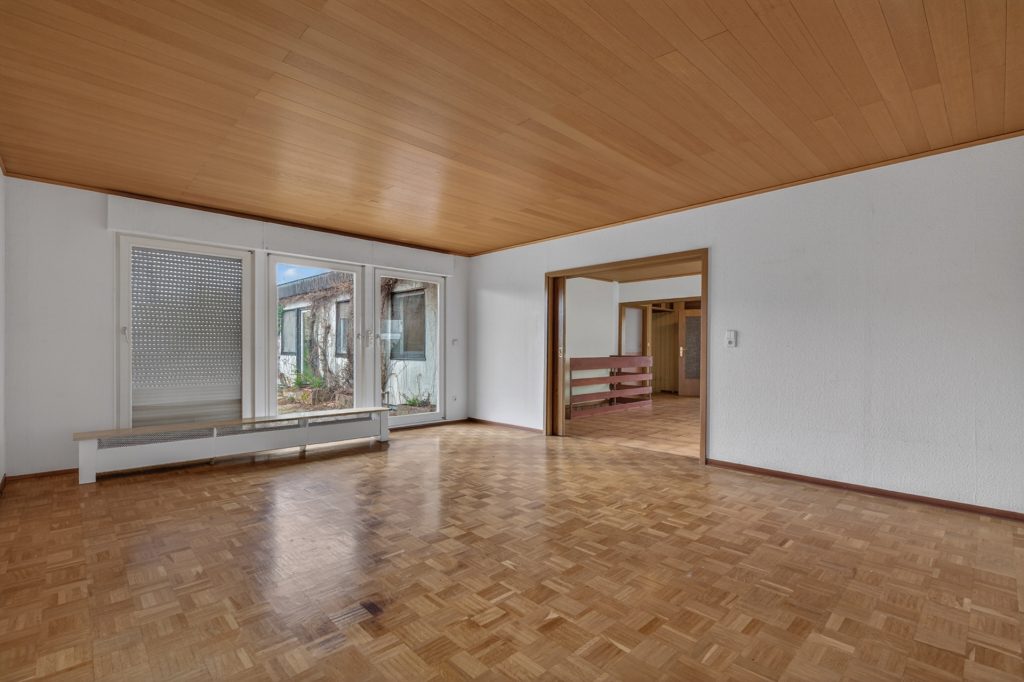 HUST Immobilien GmbH & Co. KG - Immobilienangebot - Rheinstetten / Forchheim - Häuser - Bestandshaus zum Abriss mit 979 m² Baugrund – seltene Chance in Rheinstetten-Forchheim