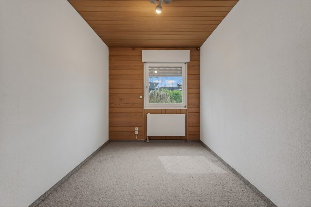 HUST Immobilien GmbH & Co. KG - Immobilienangebot - Rheinstetten / Forchheim - Häuser - Bestandshaus zum Abriss mit 979 m² Baugrund – seltene Chance in Rheinstetten-Forchheim