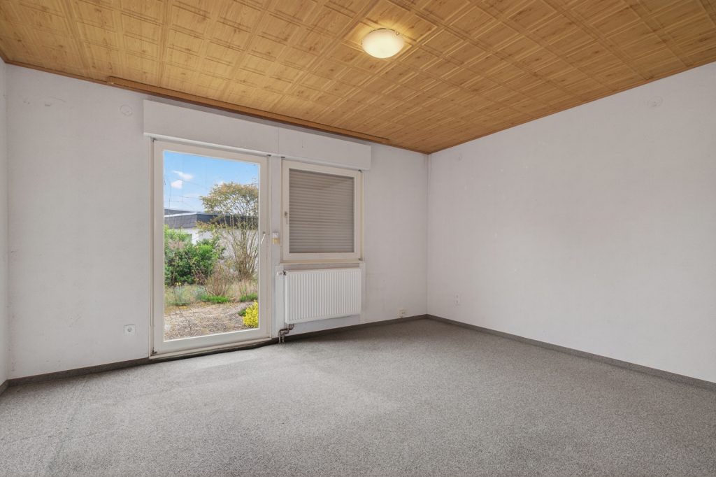 HUST Immobilien GmbH & Co. KG - Immobilienangebot - Rheinstetten / Forchheim - Häuser - Bestandshaus zum Abriss mit 979 m² Baugrund – seltene Chance in Rheinstetten-Forchheim