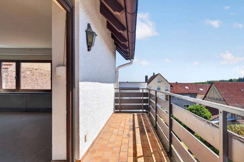 HUST Immobilien GmbH & Co. KG - Immobilienangebot - Ettlingen / Spessart - Häuser - Viel Platz für Ihre Wohnideen – 1–2-Familienhaus in Spessart sucht neue Eigentümer