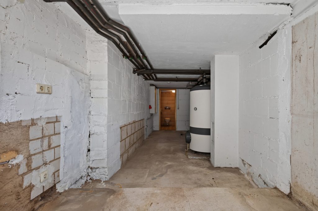 HUST Immobilien GmbH & Co. KG - Immobilienangebot - Ettlingen / Spessart - Häuser - Viel Platz für Ihre Wohnideen – 1–2-Familienhaus in Spessart sucht neue Eigentümer