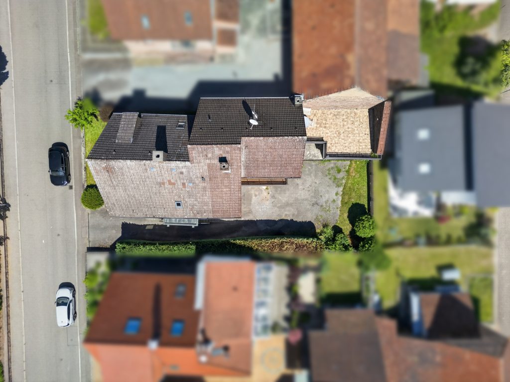 HUST Immobilien GmbH & Co. KG - Immobilienangebot - Ettlingen / Spessart - Häuser - Viel Platz für Ihre Wohnideen – 1–2-Familienhaus in Spessart sucht neue Eigentümer