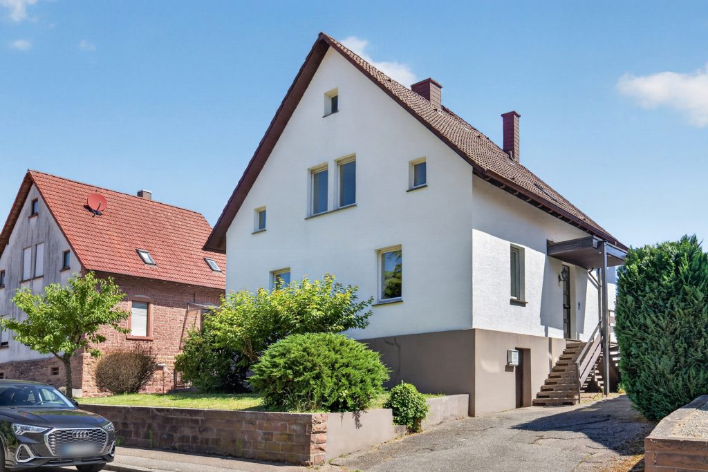 HUST Immobilien GmbH & Co. KG - Immobilienangebot - Ettlingen / Spessart - Häuser - Viel Platz für Ihre Wohnideen – 1–2-Familienhaus in Spessart sucht neue Eigentümer