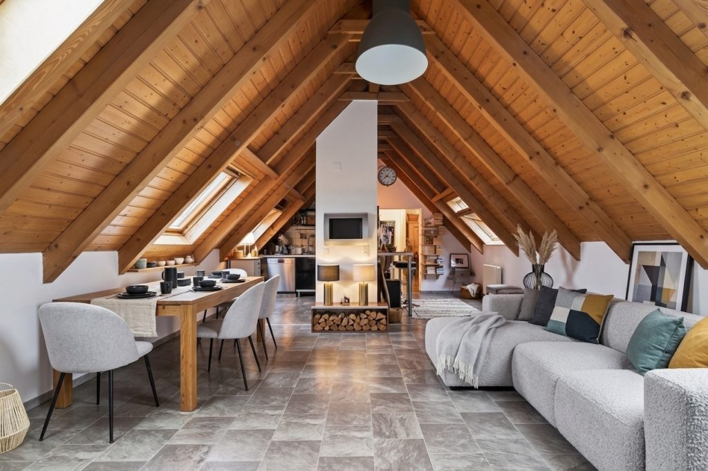HUST Immobilien GmbH & Co. KG - Immobilienangebot - Waldbronn / Busenbach - Wohnungen - Dachgeschoss mit Charakter – 2-Zimmer-Kapitalanlage mit drei Balkonen & TG-Stellplatz in Waldbronn
