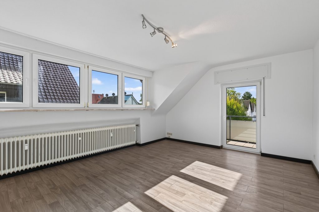 HUST Immobilien GmbH & Co. KG - Immobilienangebot - Karlsruhe - Wohnungen - Ideal für Selbstnutzer und Kapitalanleger - freie 3-Zi.-DG-Whg. mit 2 Balkonen in Weiherfeld