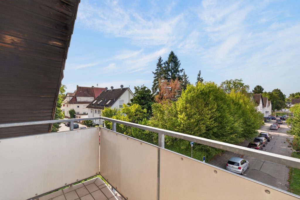 HUST Immobilien GmbH & Co. KG - Immobilienangebot - Karlsruhe - Wohnungen - Ideal für Selbstnutzer und Kapitalanleger - freie 3-Zi.-DG-Whg. mit 2 Balkonen in Weiherfeld