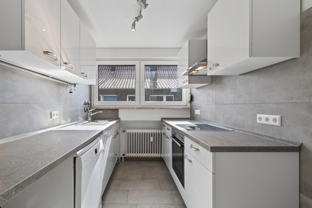 HUST Immobilien GmbH & Co. KG - Immobilienangebot - Karlsruhe - Wohnungen - Ideal für Selbstnutzer und Kapitalanleger - freie 3-Zi.-DG-Whg. mit 2 Balkonen in Weiherfeld