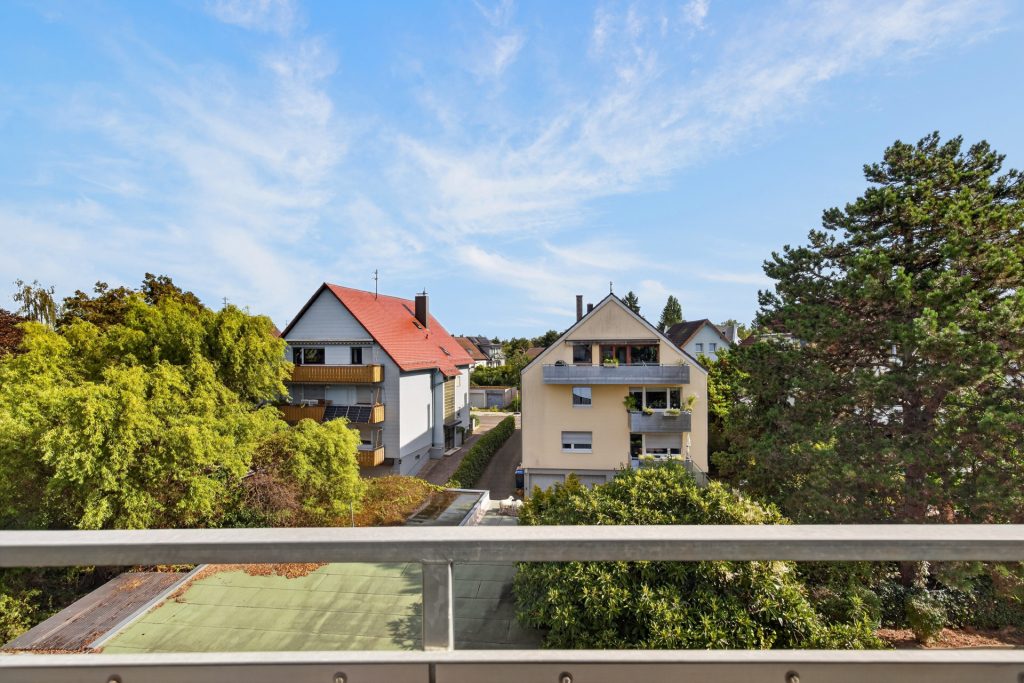 HUST Immobilien GmbH & Co. KG - Immobilienangebot - Karlsruhe - Wohnungen - Ideal für Selbstnutzer und Kapitalanleger - freie 3-Zi.-DG-Whg. mit 2 Balkonen in Weiherfeld