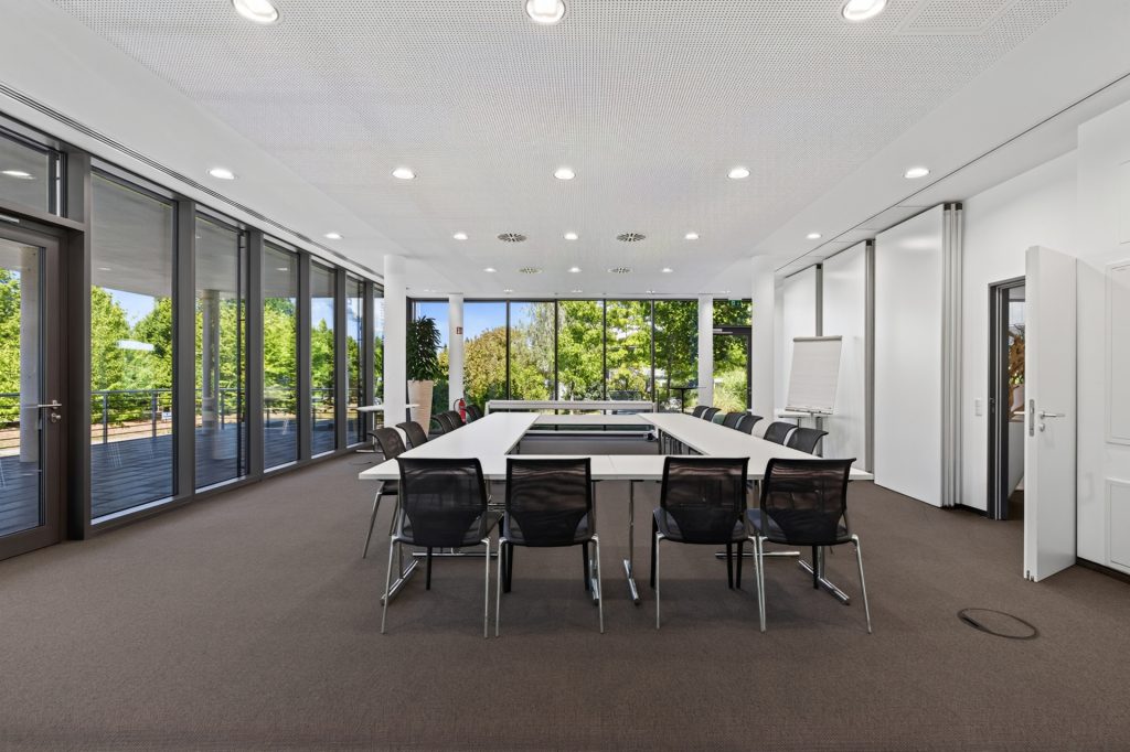 HUST Immobilien GmbH & Co. KG - Immobilienangebot - Ettlingen - Gewerbe - All-inclusive-Büro auf höchstem Niveau nach dem Motto: Ankommen, wo andere ankommen wollen