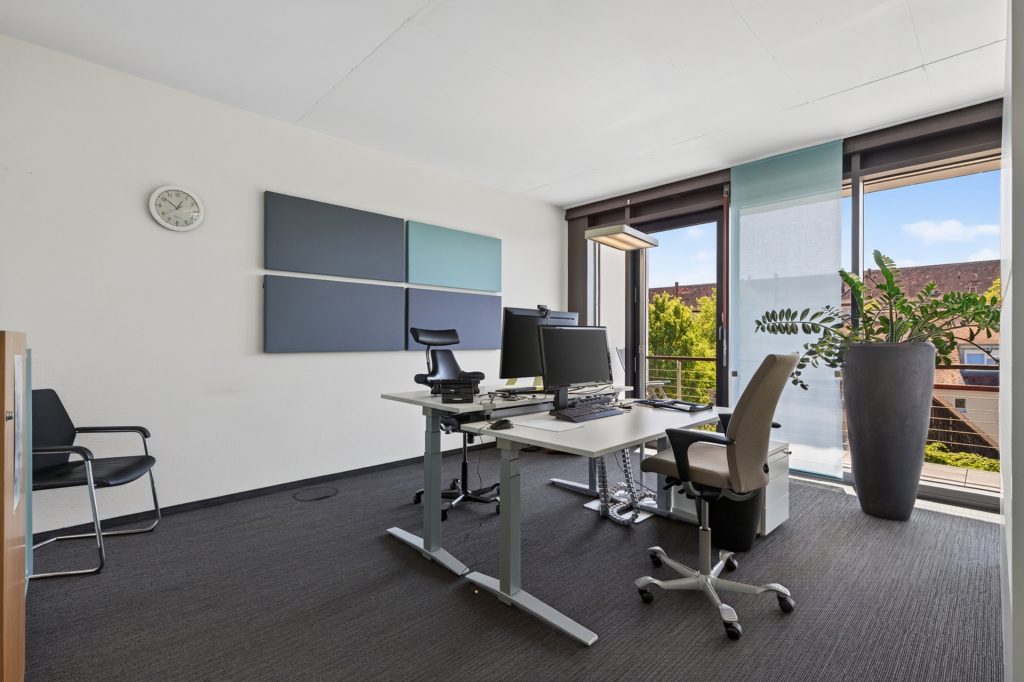 HUST Immobilien GmbH & Co. KG - Immobilienangebot - Ettlingen - Gewerbe - All-inclusive-Büro auf höchstem Niveau nach dem Motto: Ankommen, wo andere ankommen wollen