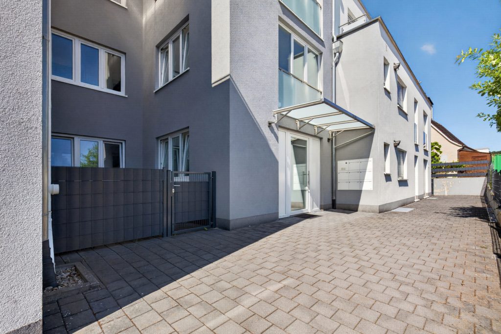 HUST Immobilien GmbH & Co. KG - Immobilienangebot - Niefern-Öschelbronn - Wohnungen - Modernes Penthouse mit schöner Dachterrasse – 159 m² Wohnkomfort mit 4 Zimmern und Weitblick