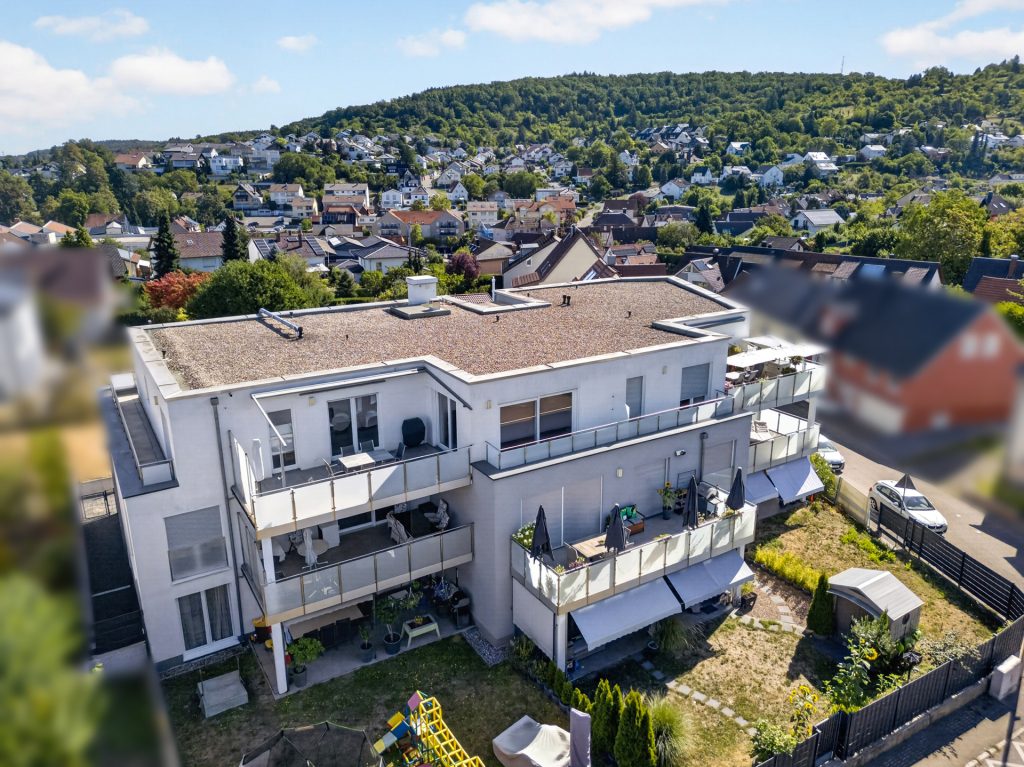 HUST Immobilien GmbH & Co. KG - Immobilienangebot - Niefern-Öschelbronn - Wohnungen - Modernes Penthouse mit schöner Dachterrasse – 159 m² Wohnkomfort mit 4 Zimmern und Weitblick
