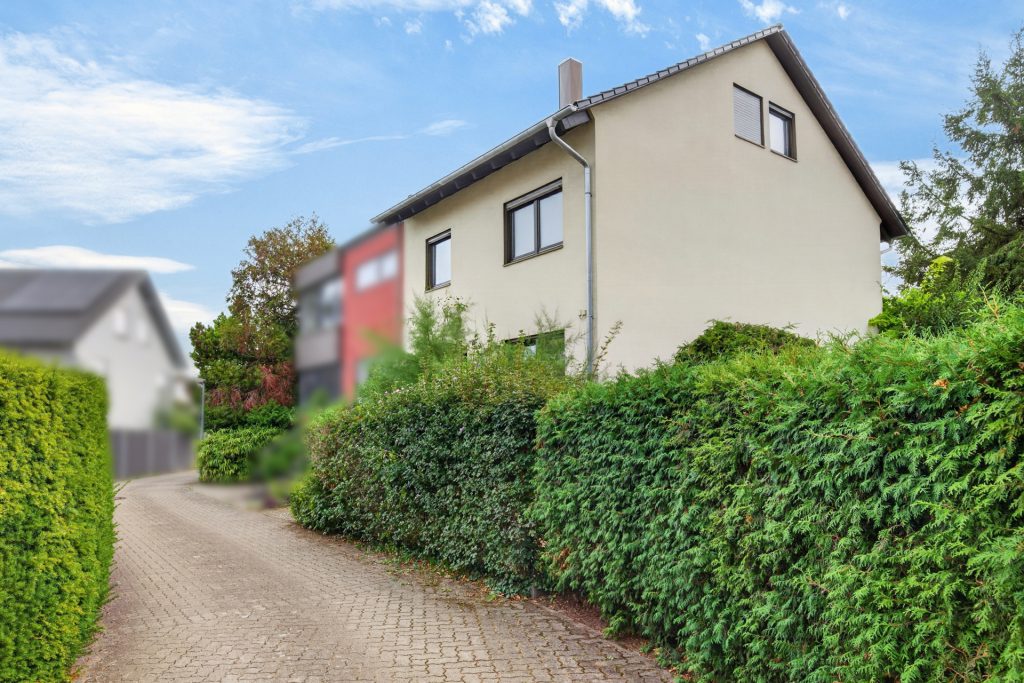 HUST Immobilien GmbH & Co. KG - Immobilienangebot - Karlsruhe / Daxlanden - Häuser - Ihre Handschrift gesucht: Familien-Doppelhaushälfte mit Garten in Karlsruhe-Daxlanden