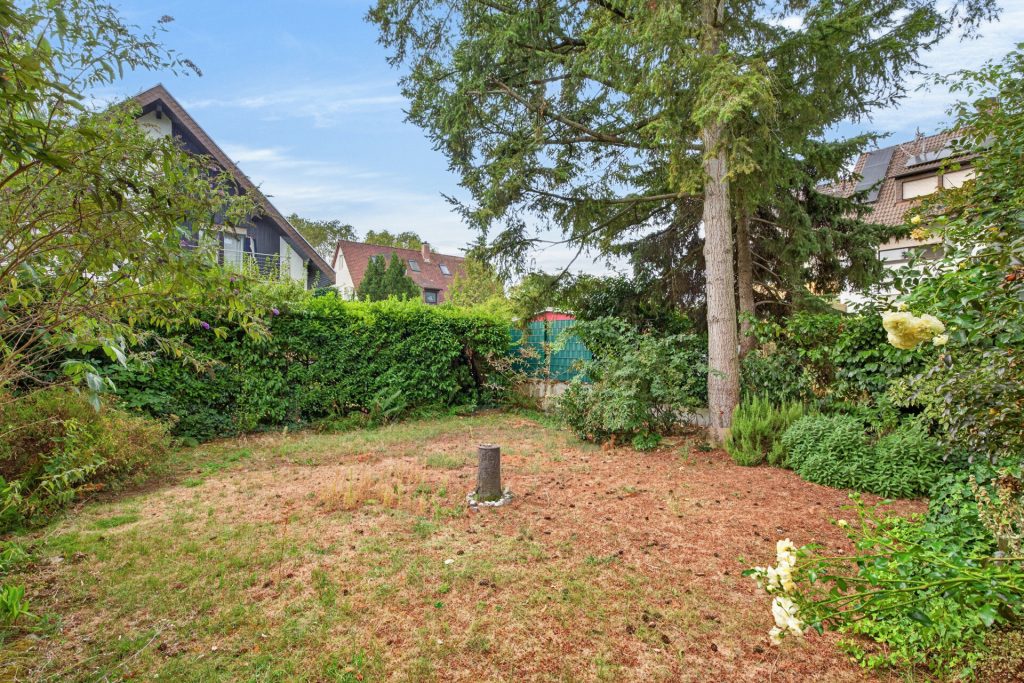 HUST Immobilien GmbH & Co. KG - Immobilienangebot - Karlsruhe / Daxlanden - Häuser - Ihre Handschrift gesucht: Familien-Doppelhaushälfte mit Garten in Karlsruhe-Daxlanden