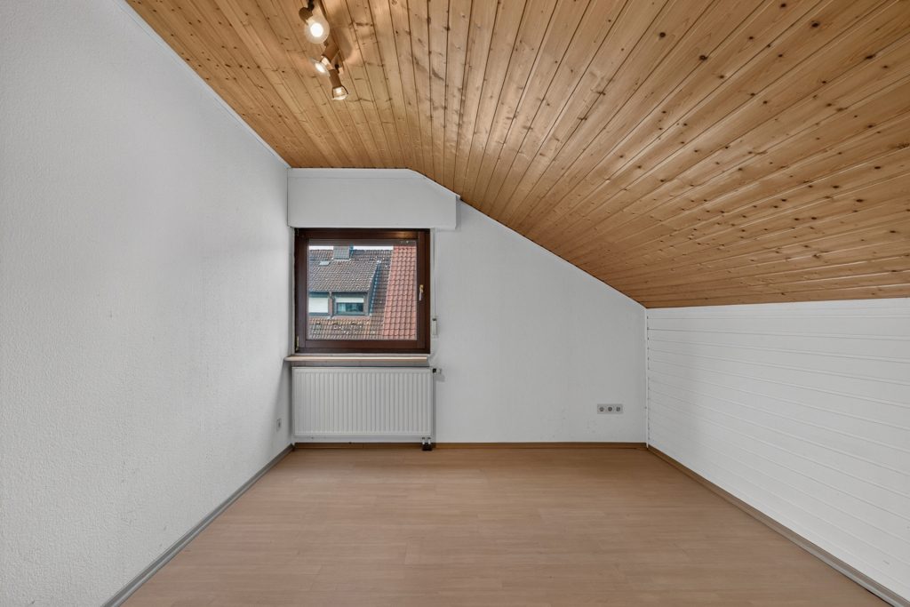 HUST Immobilien GmbH & Co. KG - Immobilienangebot - Karlsruhe / Daxlanden - Häuser - Ihre Handschrift gesucht: Familien-Doppelhaushälfte mit Garten in Karlsruhe-Daxlanden