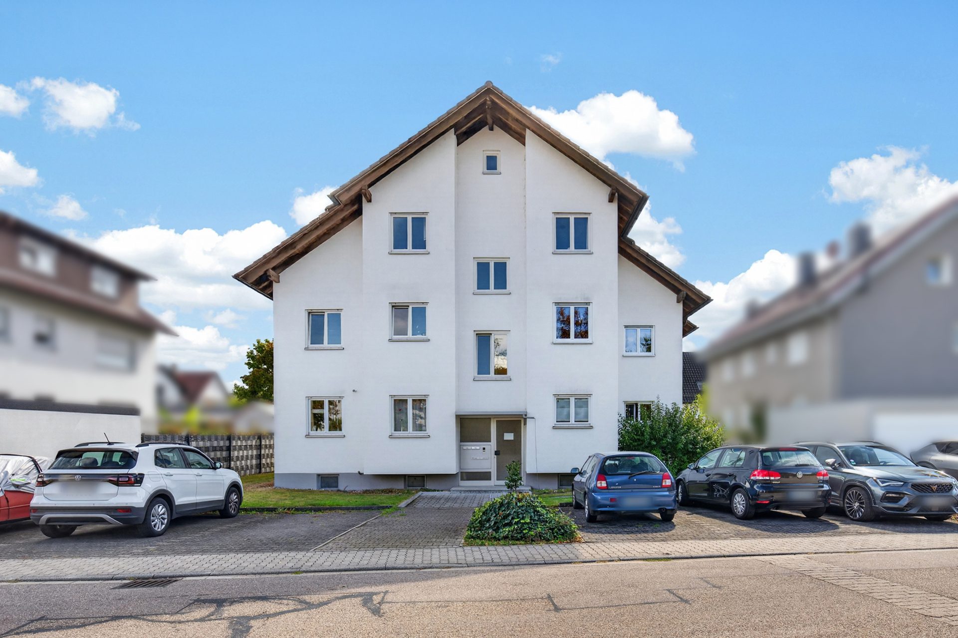 HUST Immobilien GmbH & Co. KG - Immobilienangebot - Stutensee / Büchig - Wohnungen - 3-Zimmer-Wohnung im 1. OG mit Balkon und Stellplatz in Stutensee-Büchig