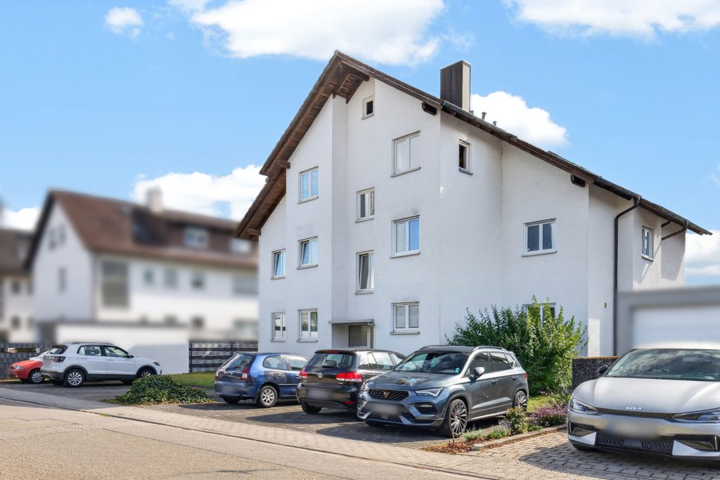 HUST Immobilien GmbH & Co. KG - Immobilienangebot - Stutensee / Büchig - Wohnungen - 3-Zimmer-Wohnung im 1. OG mit Balkon und Stellplatz in Stutensee-Büchig