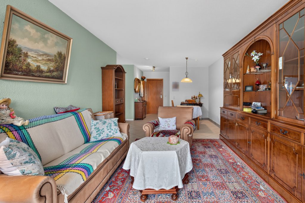 HUST Immobilien GmbH & Co. KG - Immobilienangebot - Stutensee / Büchig - Wohnungen - 3-Zimmer-Wohnung im 1. OG mit Balkon und Stellplatz in Stutensee-Büchig