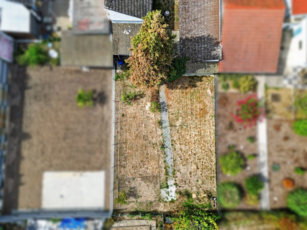 HUST Immobilien GmbH & Co. KG - Immobilienangebot - Oberhausen-Rheinhausen - Häuser - Viel Raum zum Leben und Gestalten – Ein-Zweifamilienhaus mit großem Garten in Oberhausen-Rheinhausen