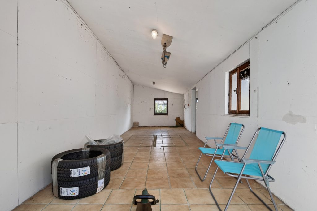 HUST Immobilien GmbH & Co. KG - Immobilienangebot - Oberhausen-Rheinhausen - Häuser - Viel Raum zum Leben und Gestalten – Ein-Zweifamilienhaus mit großem Garten in Oberhausen-Rheinhausen