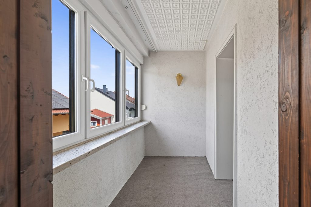 HUST Immobilien GmbH & Co. KG - Immobilienangebot - Oberhausen-Rheinhausen - Häuser - Viel Raum zum Leben und Gestalten – Ein-Zweifamilienhaus mit großem Garten in Oberhausen-Rheinhausen
