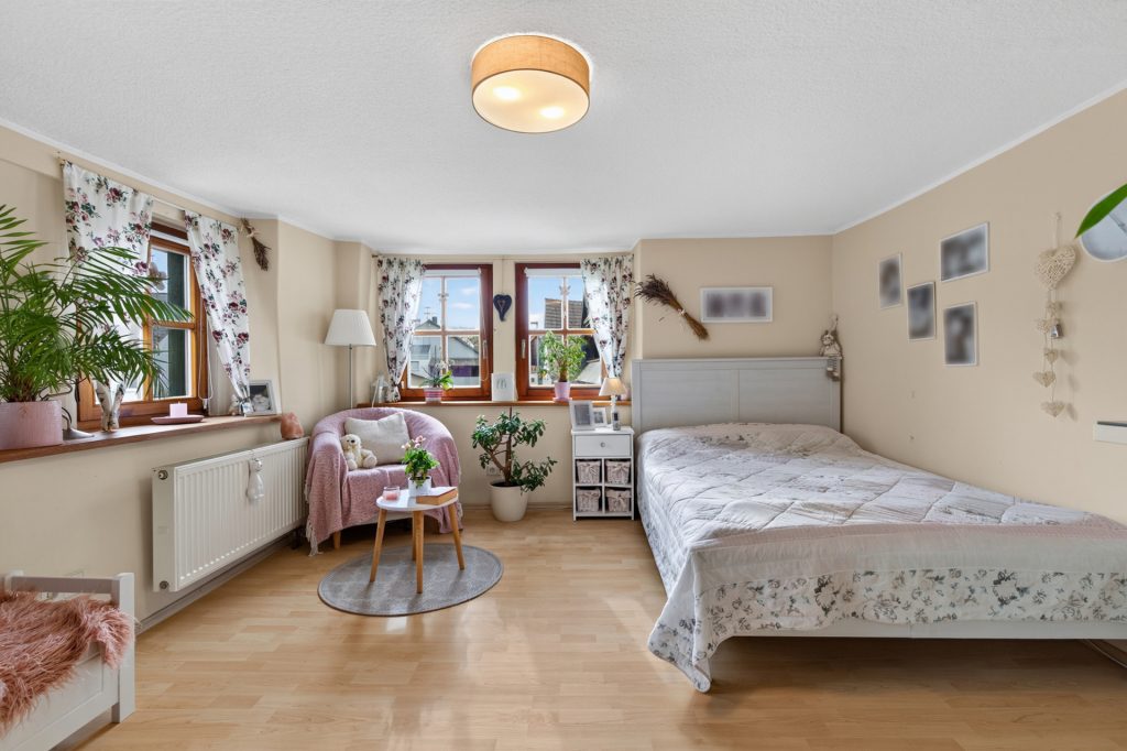 HUST Immobilien GmbH & Co. KG - Immobilienangebot - Straubenhardt / Ottenhausen - Häuser - Zeitloser Charme, neu entdeckt – Ihr Zuhause mit Geschichte in Ottenhausen