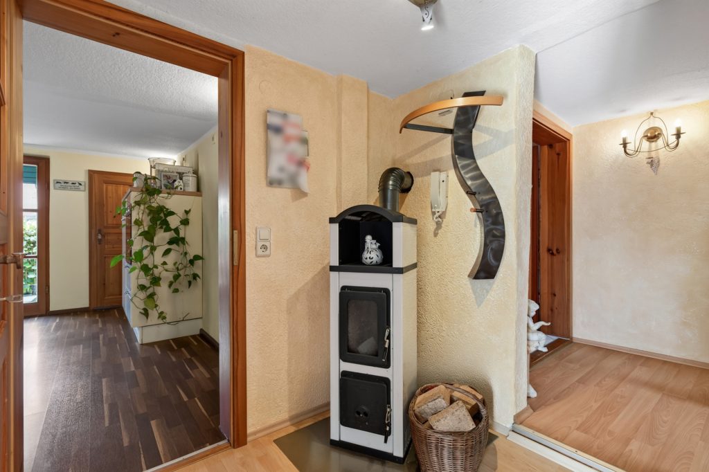 HUST Immobilien GmbH & Co. KG - Immobilienangebot - Straubenhardt / Ottenhausen - Häuser - Zeitloser Charme, neu entdeckt – Ihr Zuhause mit Geschichte in Ottenhausen