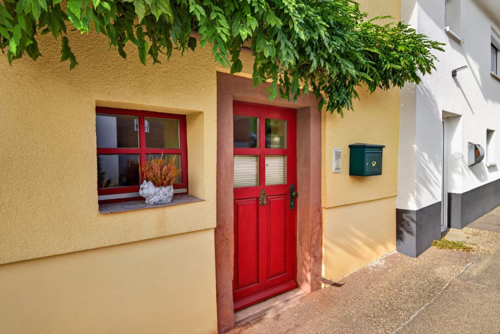 HUST Immobilien GmbH & Co. KG - Immobilienangebot - Straubenhardt / Ottenhausen - Häuser - Zeitloser Charme, neu entdeckt – Ihr Zuhause mit Geschichte in Ottenhausen