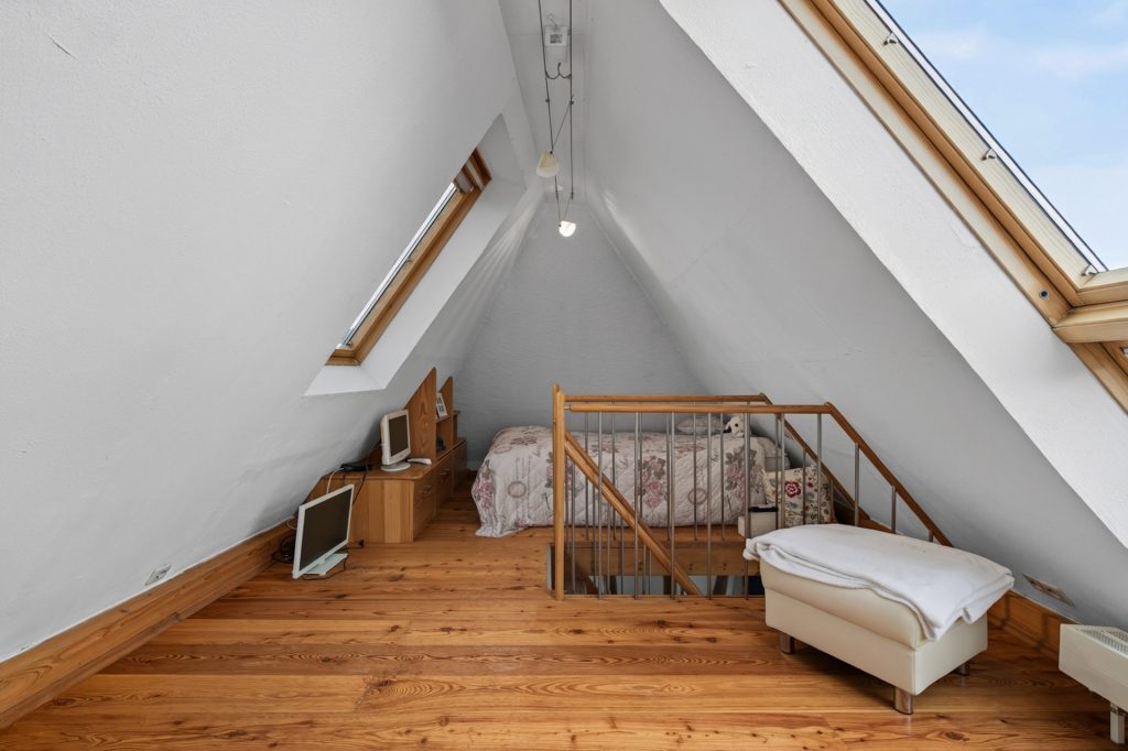 HUST Immobilien GmbH & Co. KG - Immobilienangebot - Straubenhardt / Ottenhausen - Häuser - Zeitloser Charme, neu entdeckt – Ihr Zuhause mit Geschichte in Ottenhausen