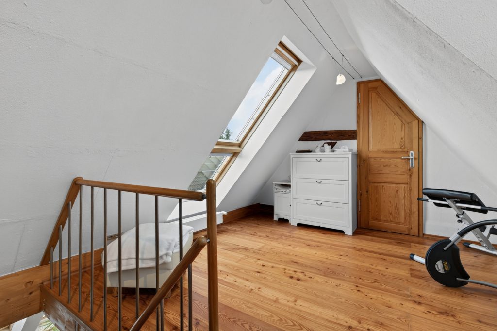 HUST Immobilien GmbH & Co. KG - Immobilienangebot - Straubenhardt / Ottenhausen - Häuser - Zeitloser Charme, neu entdeckt – Ihr Zuhause mit Geschichte in Ottenhausen