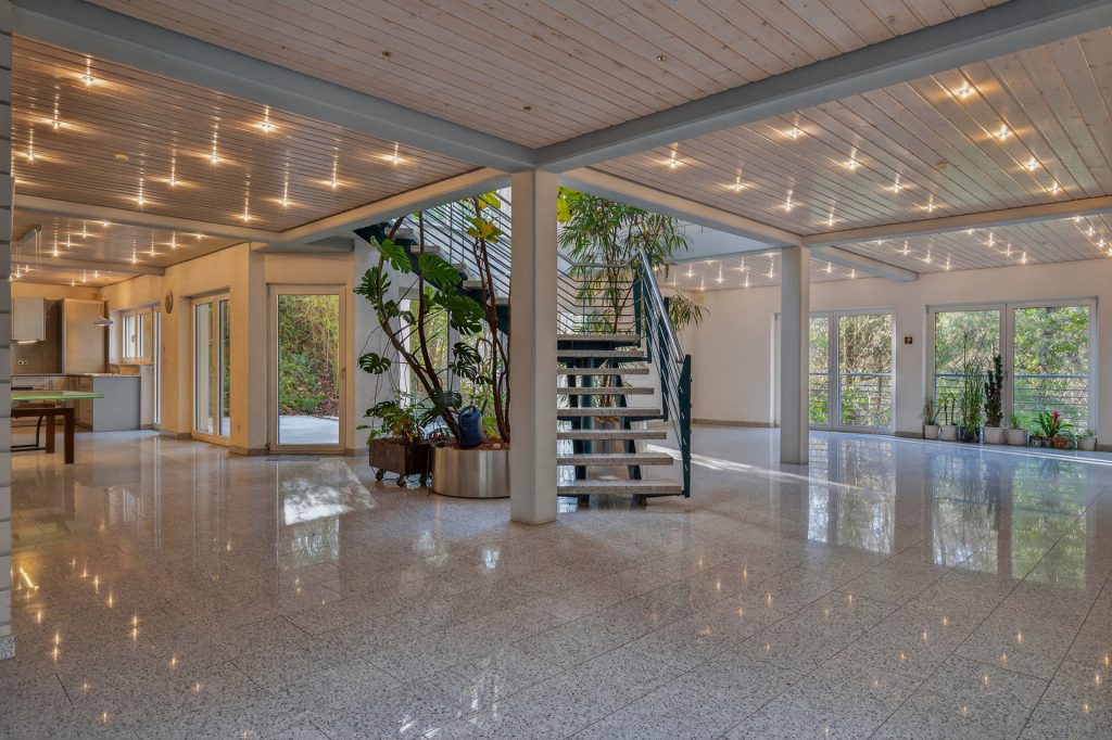 HUST Immobilien GmbH & Co. KG - Immobilienangebot - Karlsruhe / Durlach - Häuser - Grüne Oase in Karlsruhe-Durlach: Platz für Familie, Homeoffice und Mieteinnahmen
