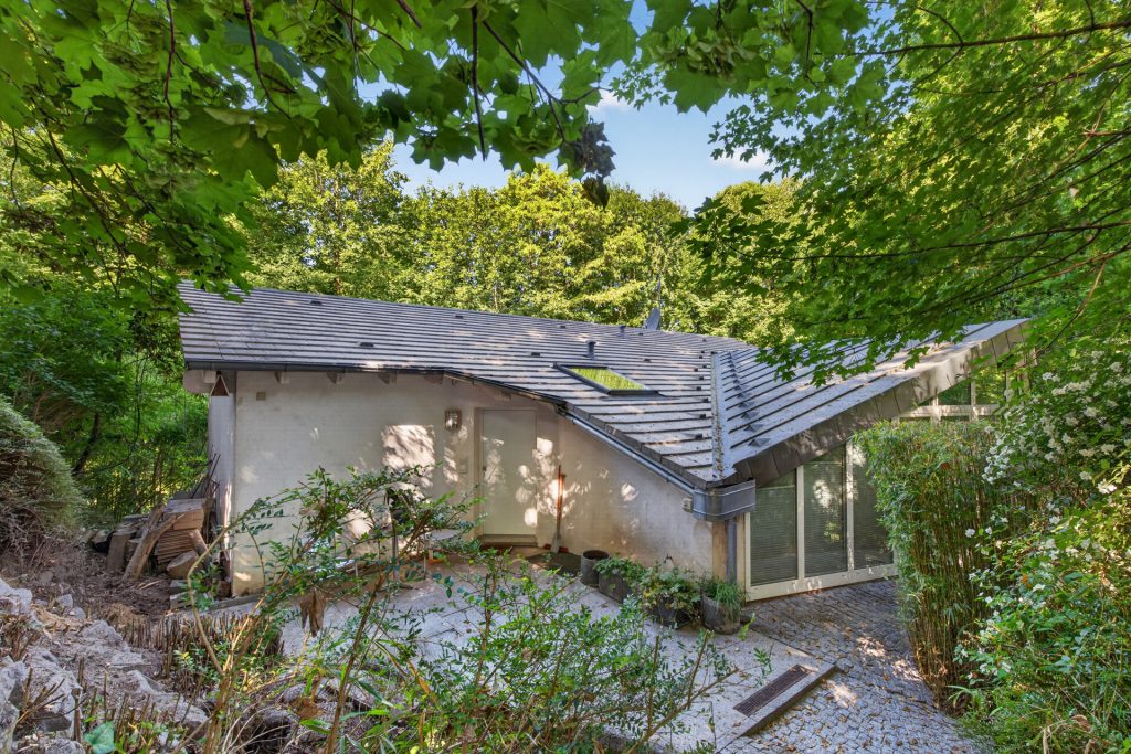 HUST Immobilien GmbH & Co. KG - Immobilienangebot - Karlsruhe / Durlach - Häuser - Grüne Oase in Karlsruhe-Durlach: Platz für Familie, Homeoffice und Mieteinnahmen