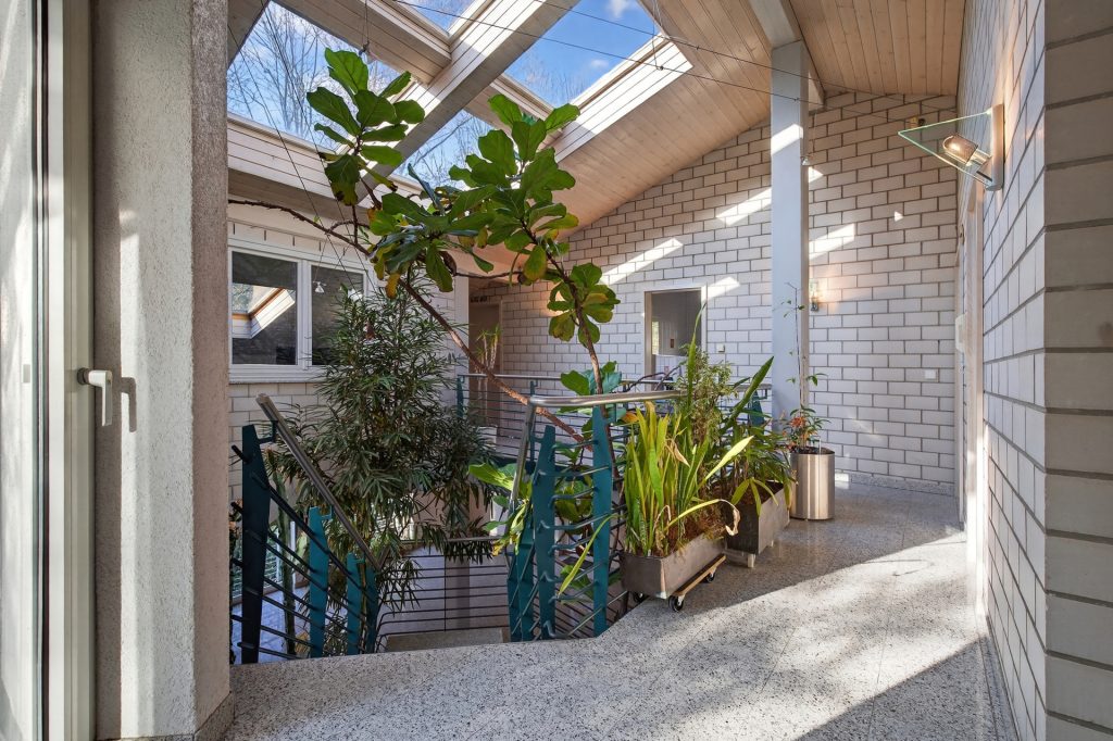 HUST Immobilien GmbH & Co. KG - Immobilienangebot - Karlsruhe / Durlach - Häuser - Grüne Oase in Karlsruhe-Durlach: Platz für Familie, Homeoffice und Mieteinnahmen