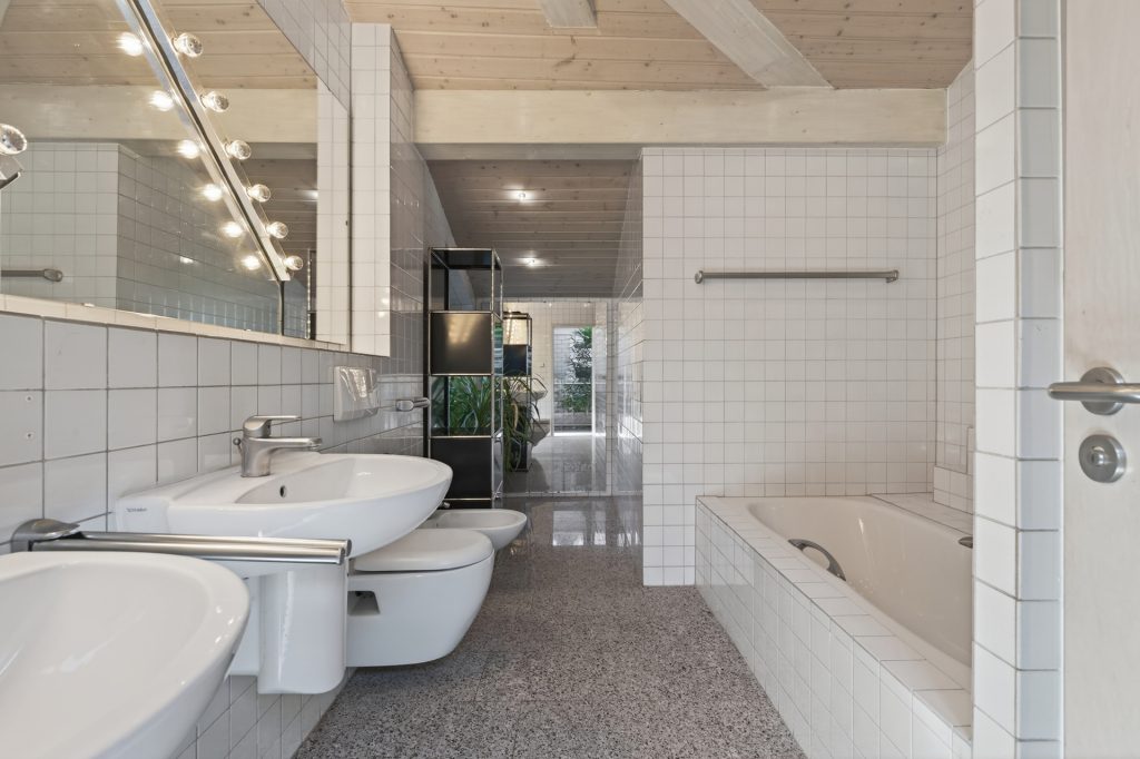 HUST Immobilien GmbH & Co. KG - Immobilienangebot - Karlsruhe / Durlach - Häuser - Grüne Oase in Karlsruhe-Durlach: Platz für Familie, Homeoffice und Mieteinnahmen